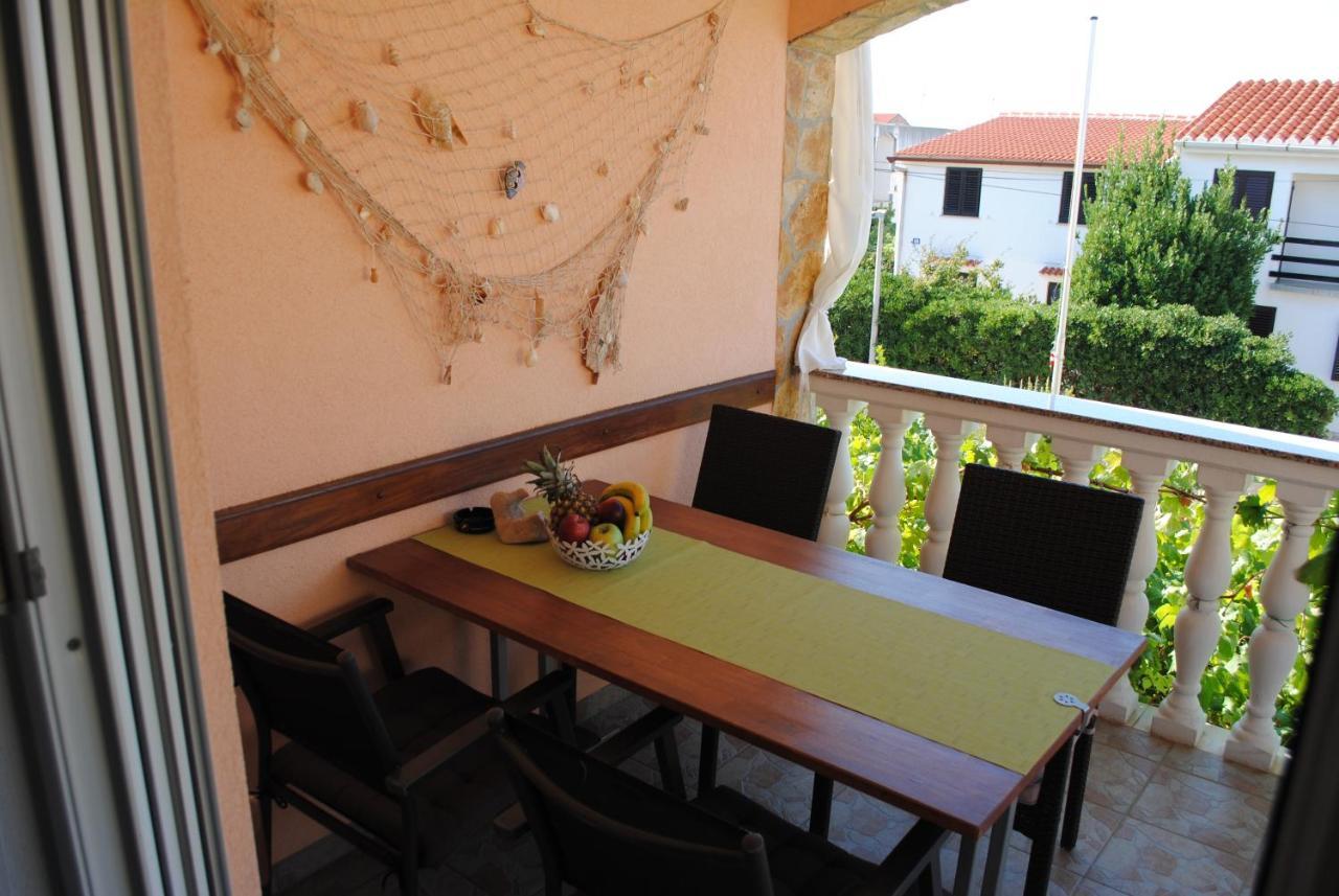 Apartments Vidolma Povljana Luaran gambar