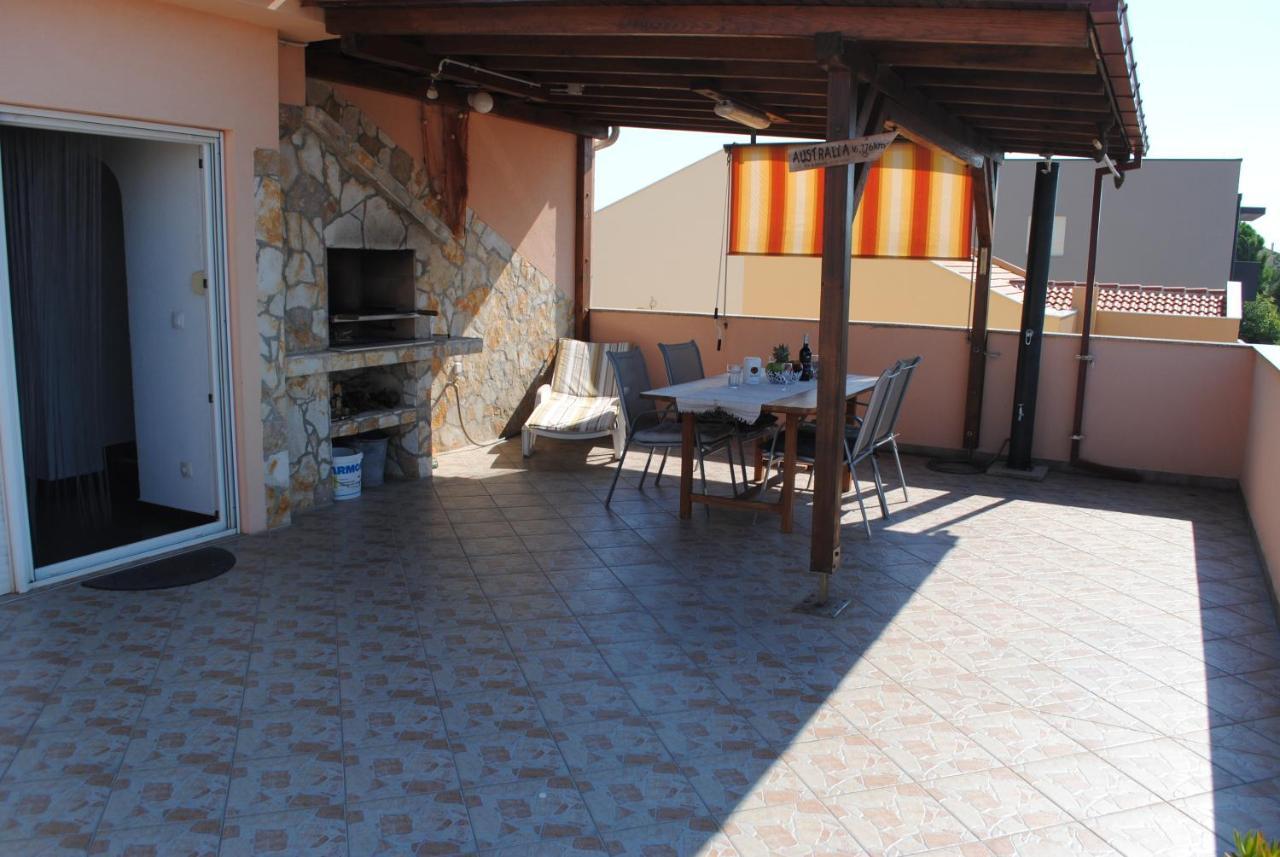 Apartments Vidolma Povljana Luaran gambar