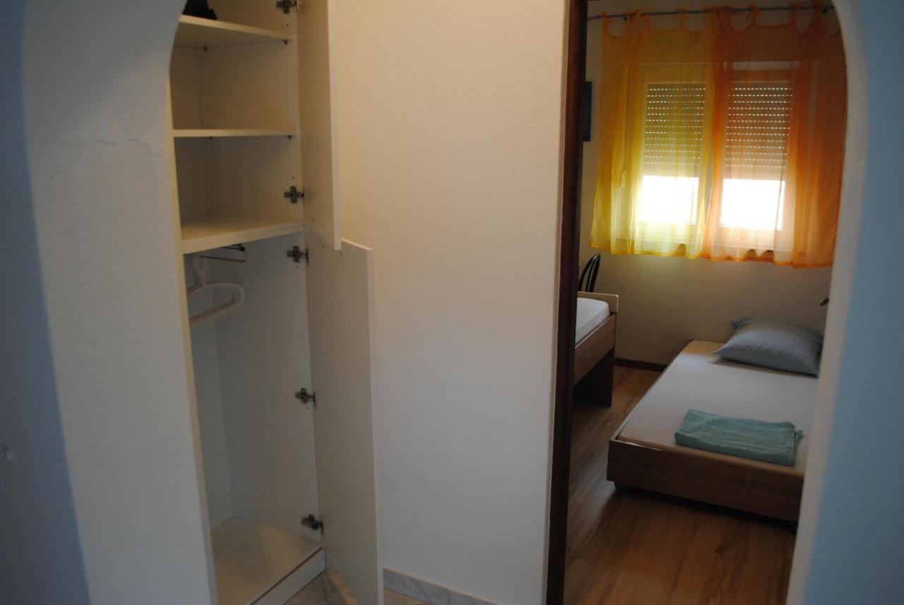 Apartments Vidolma Povljana Luaran gambar