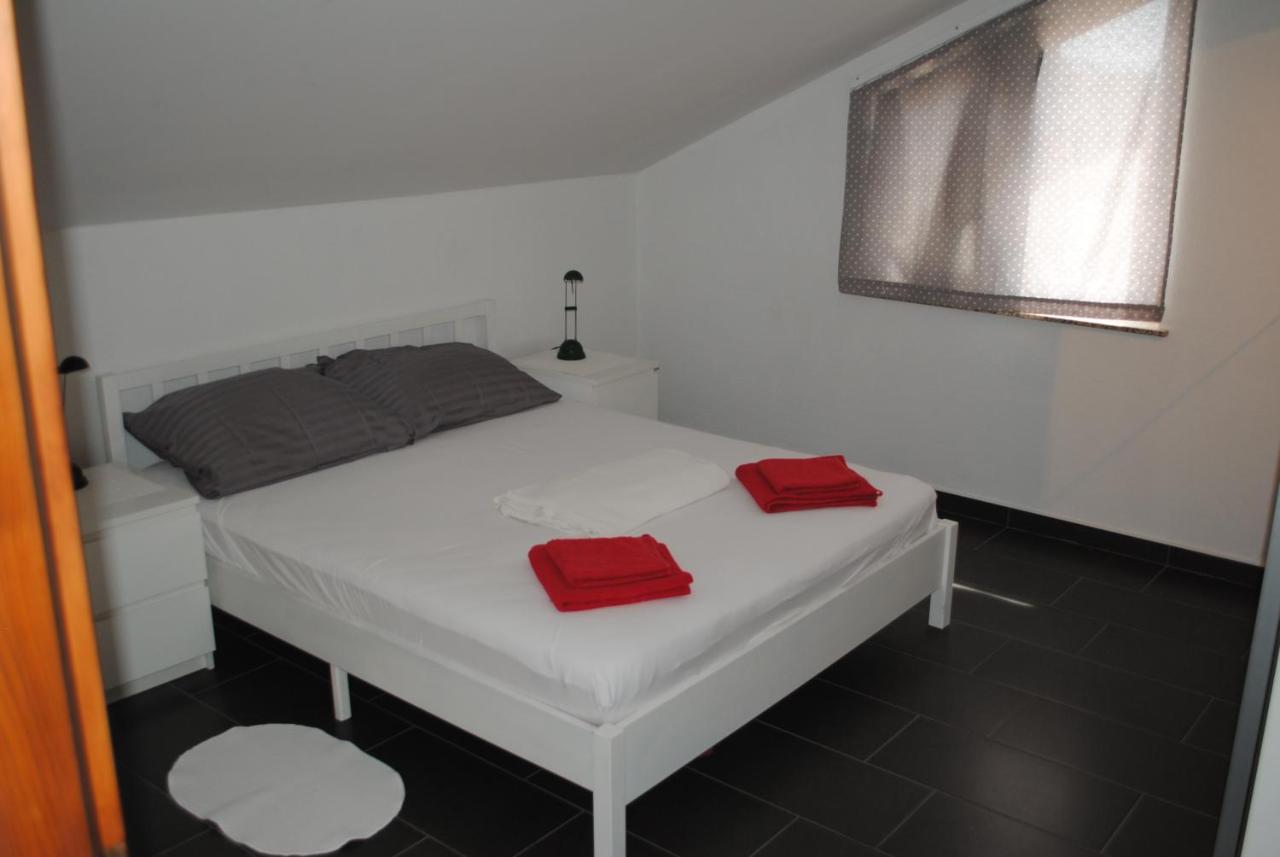 Apartments Vidolma Povljana Luaran gambar