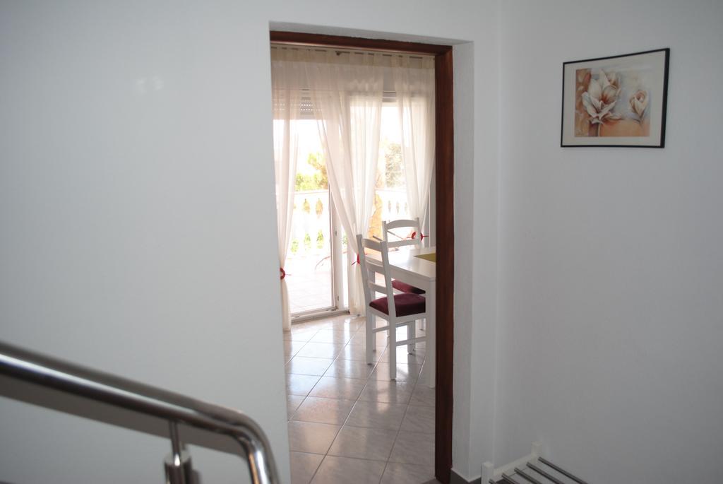 Apartments Vidolma Povljana Luaran gambar
