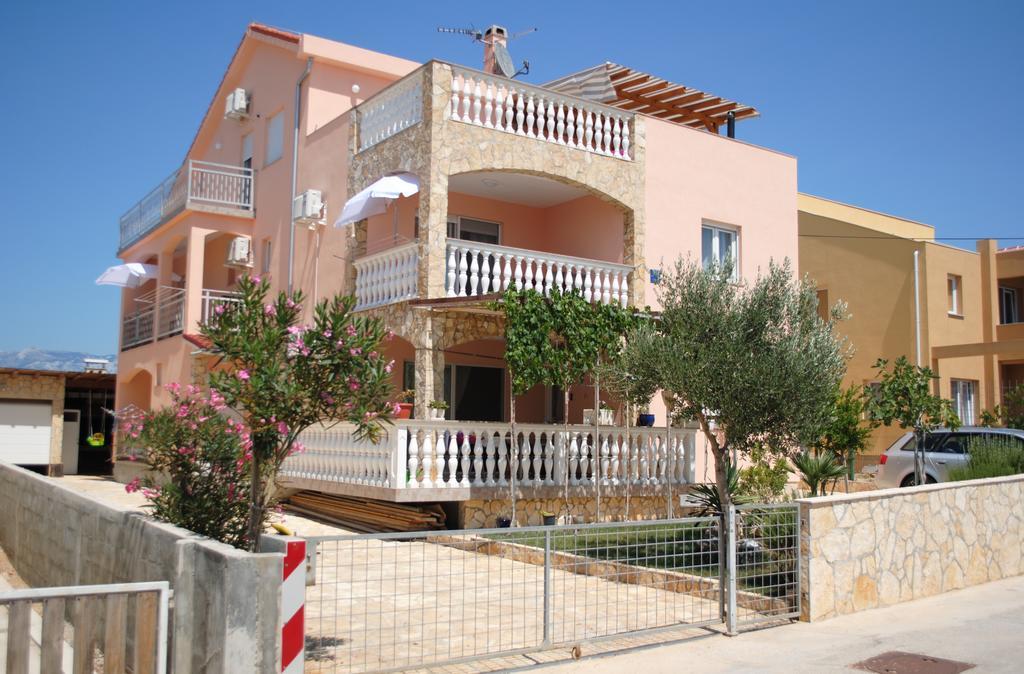 Apartments Vidolma Povljana Luaran gambar