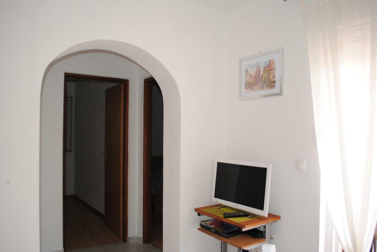 Apartments Vidolma Povljana Luaran gambar