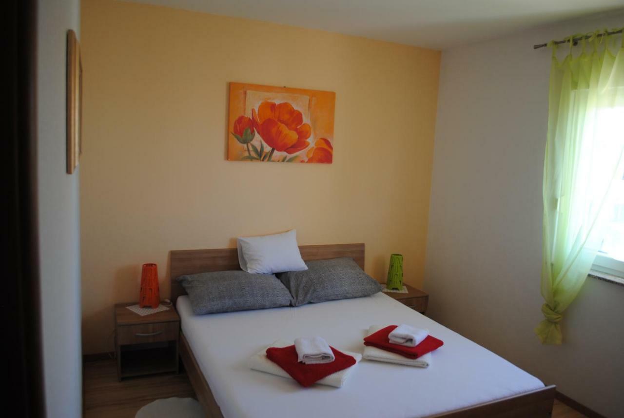Apartments Vidolma Povljana Luaran gambar